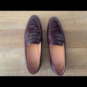 *NEW with box* - Jcrew Oxford patent leather penny loafers! Size: 6